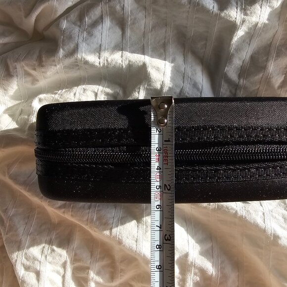 Briggs and Riley Hard-Shell Small Amenities Kit - NWT - Picture 9 of 9